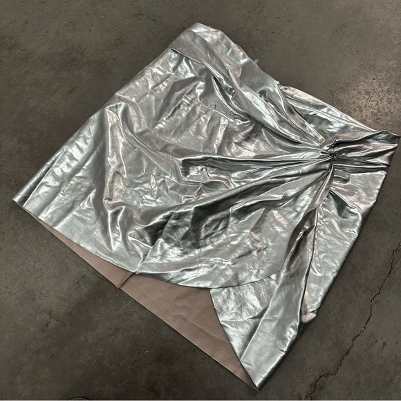 SKIMS Metallic Sarong - Picture 3 of 6